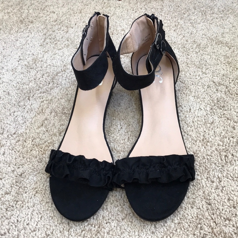 JG Size 8 black faux suede open toe ankle strap sandals
